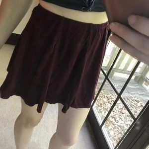 SOLD✌🏼
Brandy Melville Trendy Velvet Skater Skirt